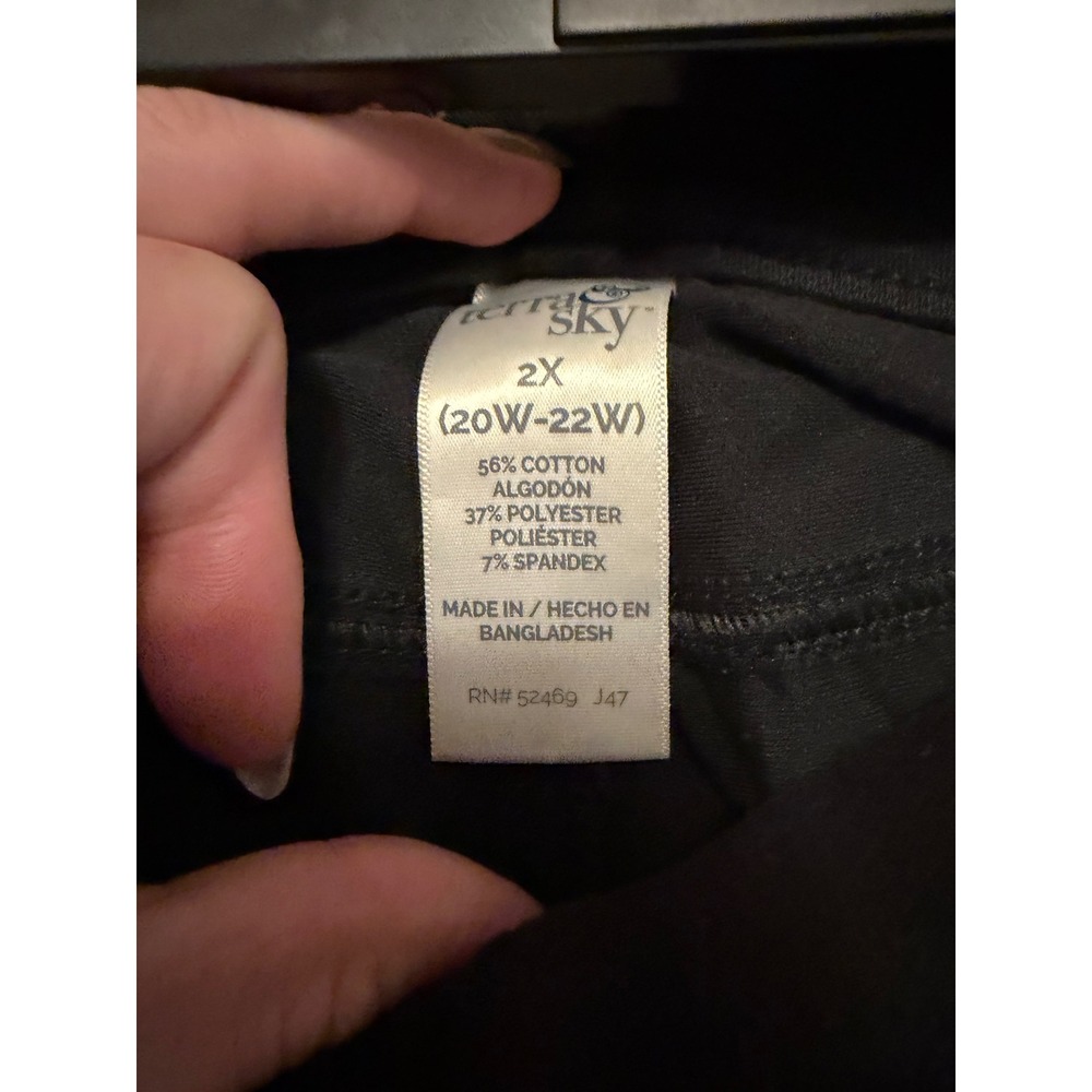 Terra & Sky Black Pull On Cropped Pants Plus Size 2X 20W-22W Stretch Capris - Picture 3 of 5
